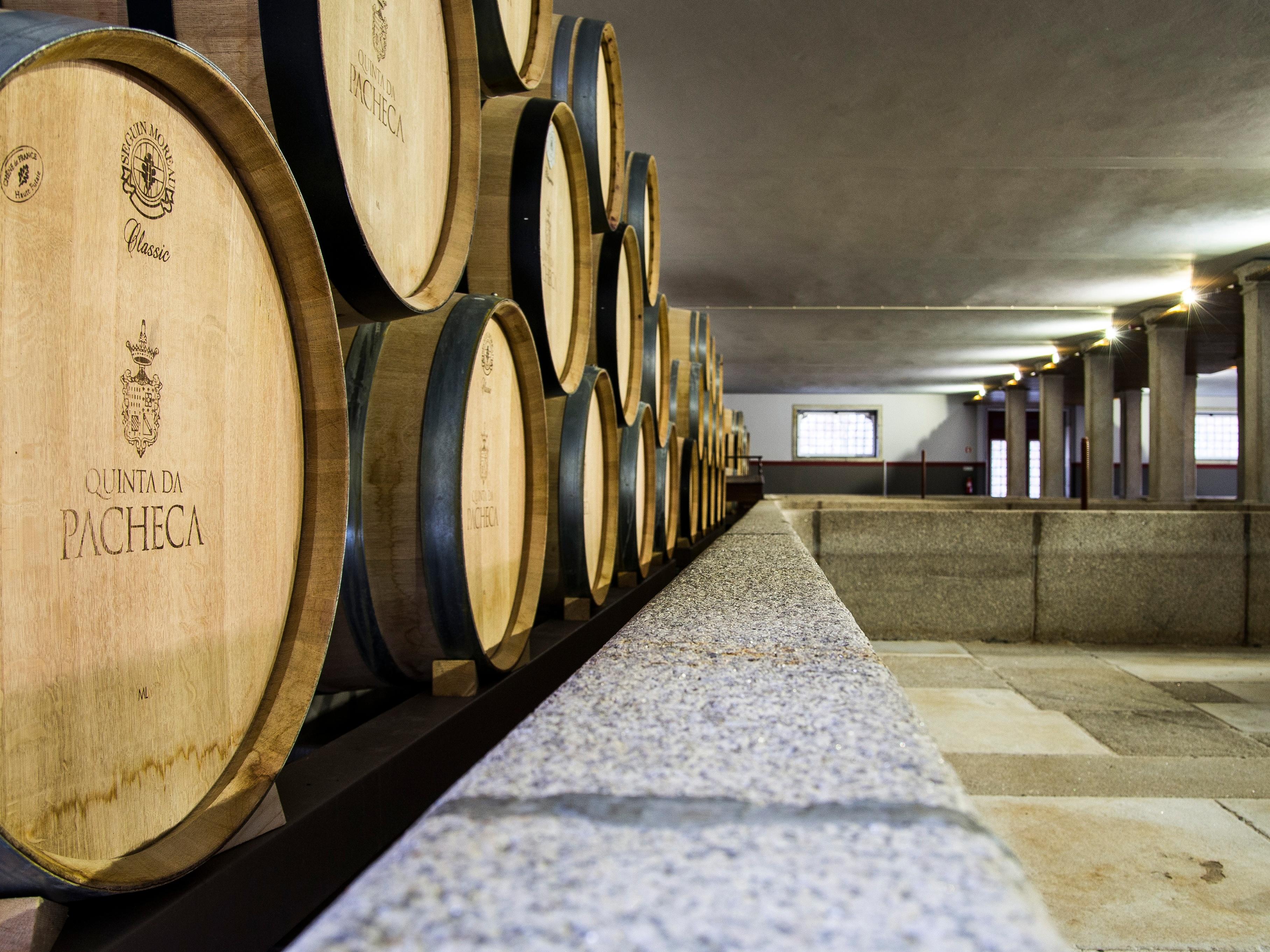 Pacheca The Wine House Hotel E Spa - Quinta Da Pacheca Ламего Екстериор снимка Sherry barrels in the wine cellar of the hotel