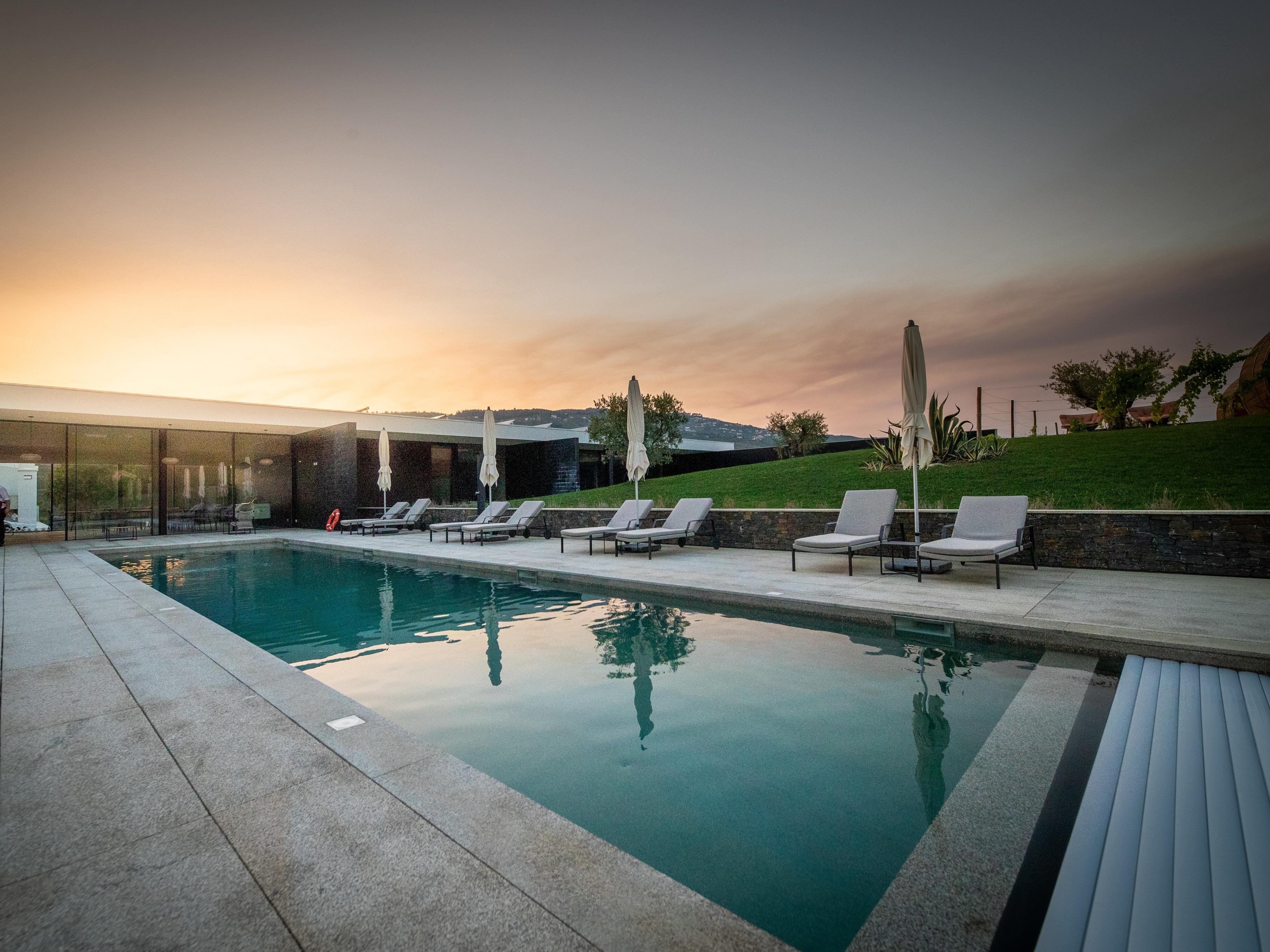 Pacheca The Wine House Hotel E Spa - Quinta Da Pacheca Ламего Екстериор снимка The swimming pool at the hotel